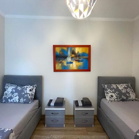 Peak Apartment Modern Durres City Centre #2 外观 照片