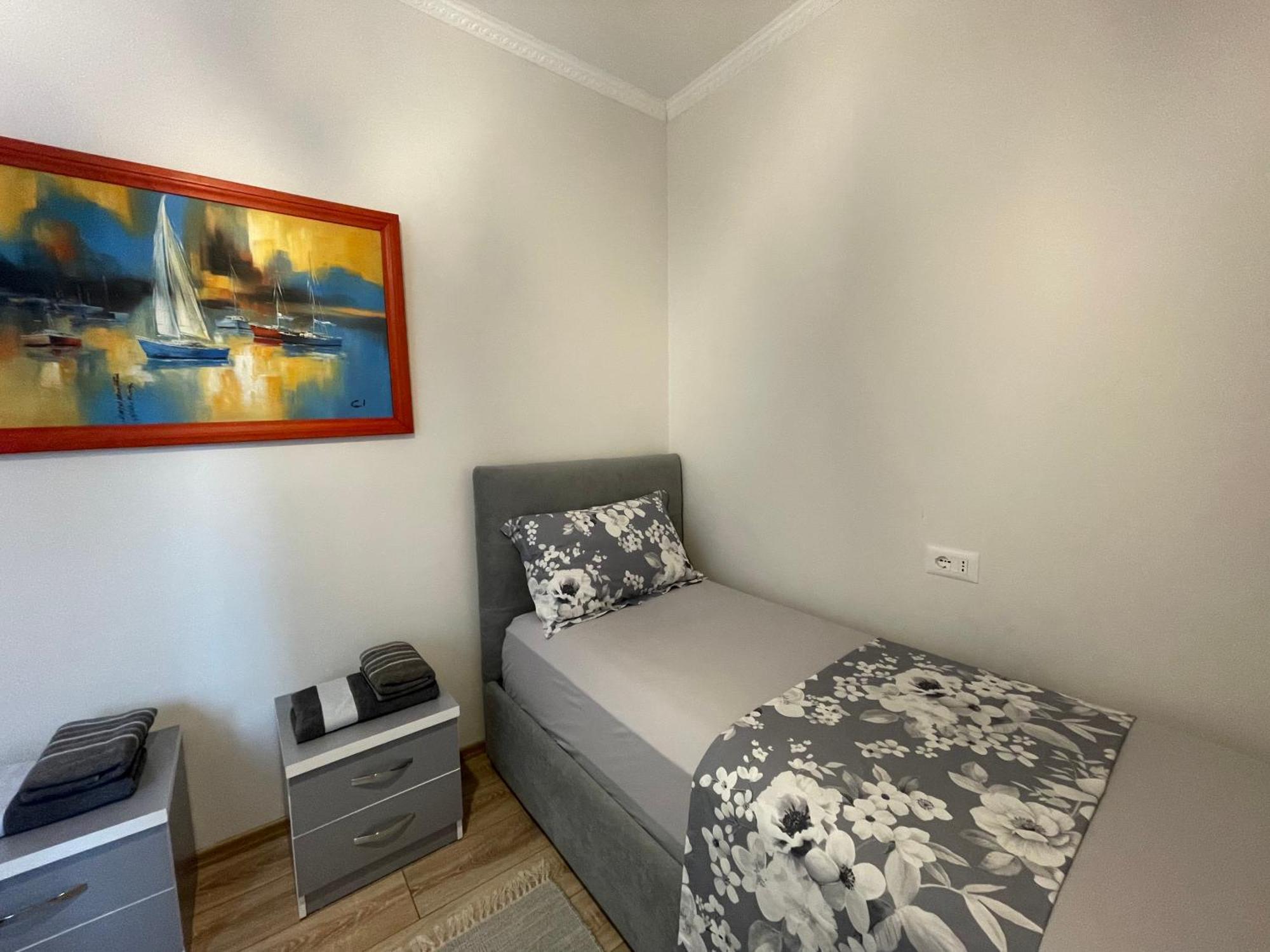 Peak Apartment Modern Durres City Centre #2 外观 照片
